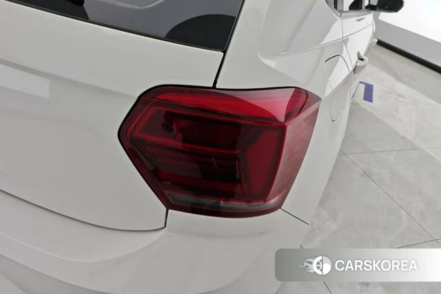 Volkswagen Polo id 4258472 из Китая 9