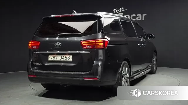 Kia The New Carnival id 3617130 из Кореи 12