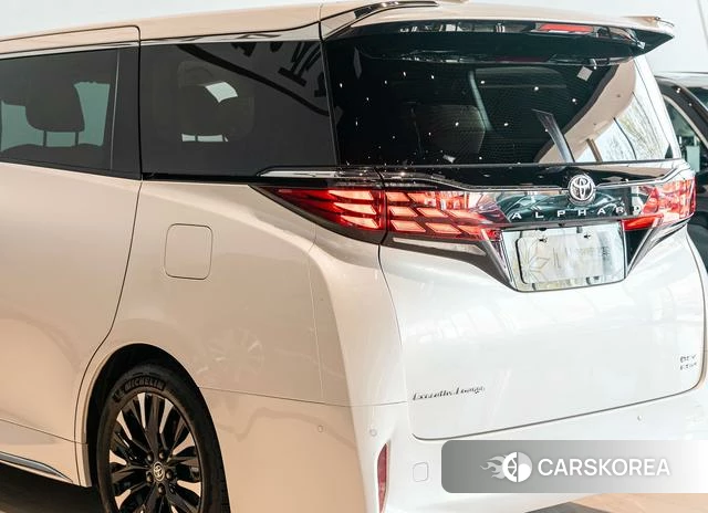 Toyota Elfa id 4271948 из Китая 8