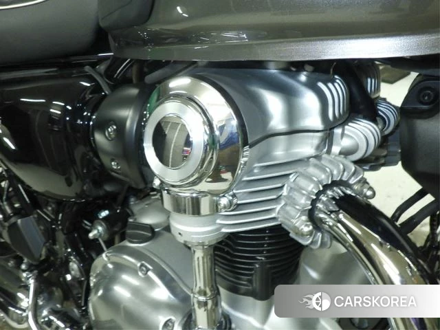 Engine photo