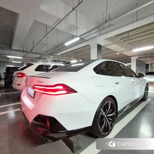 BMW 5 Series (G60) id 3507350 из Кореи 7