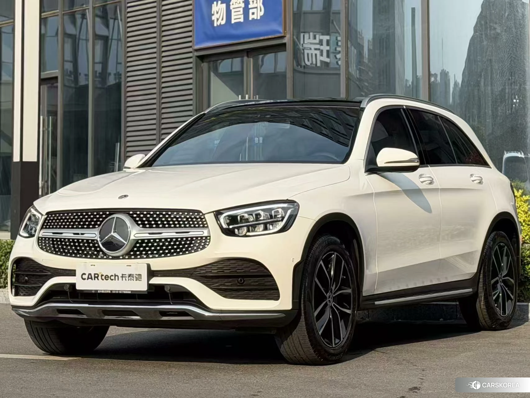 Mercedes-Benz GLC 2021 Белый из Китая, фото 3