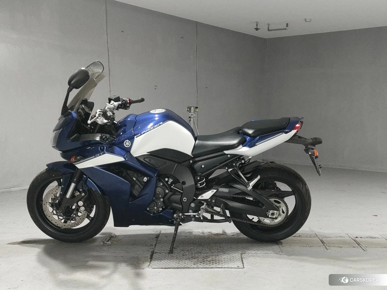 Проданный Yamaha FZ1 FEATHER GT 2014 из Японии, фото 2