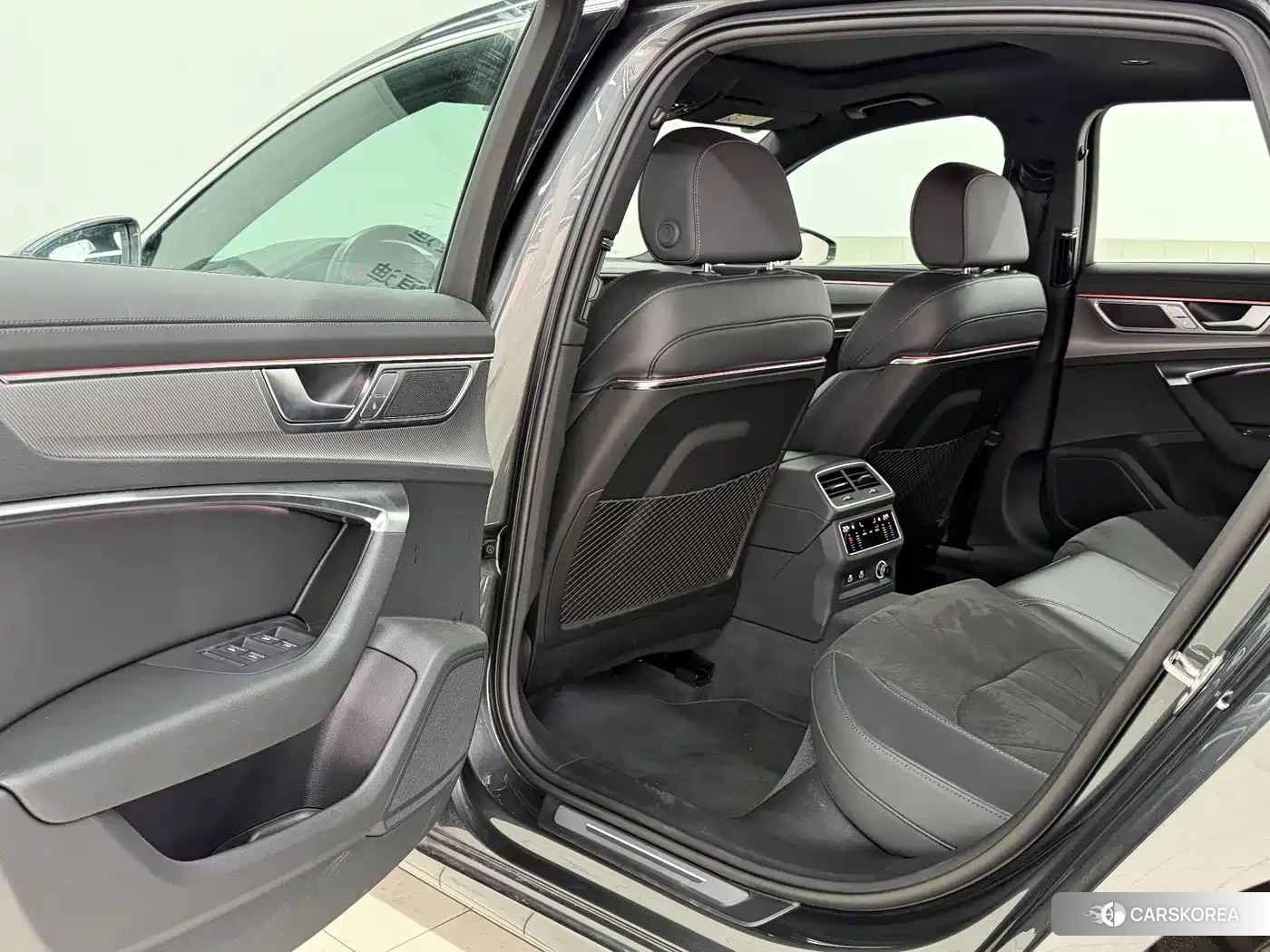 Audi A6L id 4583620 из Китая 11
