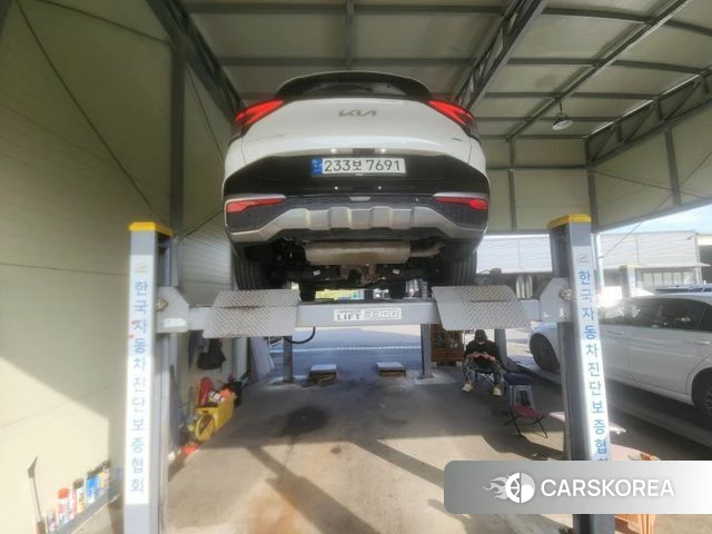 Kia Sportage 5th Generation Hybrid 2022 Белый из Кореи, фото 2