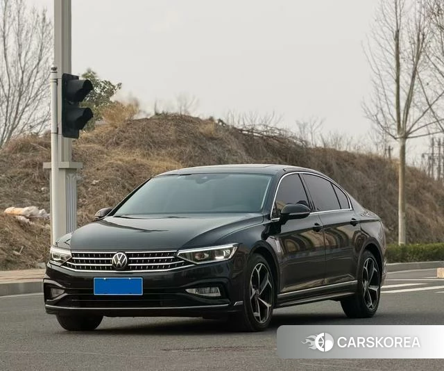 Volkswagen Magotan 2023 Черный из Китая, фото 2