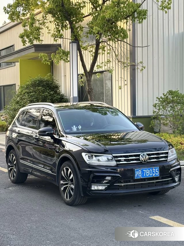 Volkswagen Tiguan L 2021 Черный из Китая, фото 2