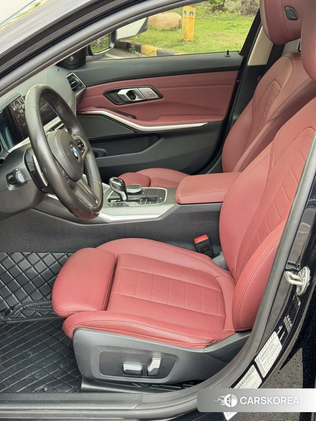 BMW 3 series 2021 Черный из Китая, фото 2