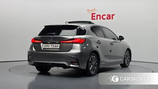 Lexus CT200h id 3672707 из Кореи 12