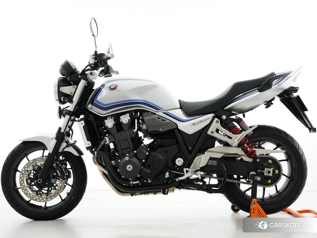 Проданный Honda CB1300SF 2024 из Японии, фото 2