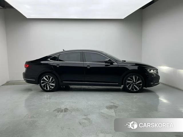 Volkswagen Passat id 4276509 из Китая 12