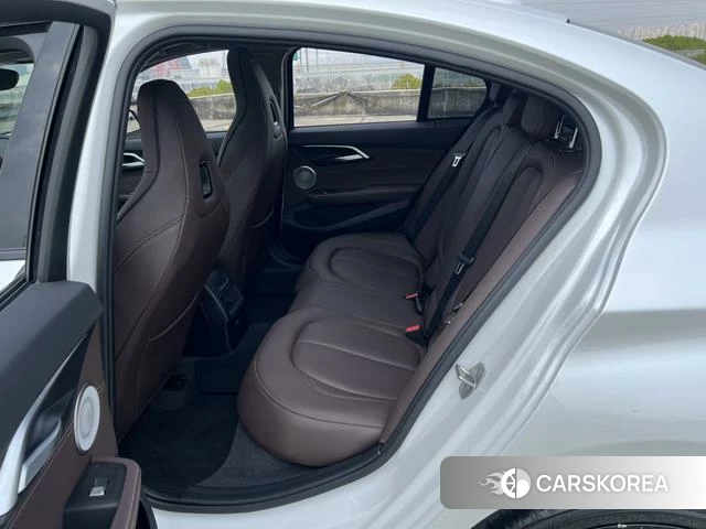 BMW 1 series id 4353258 из Китая 8