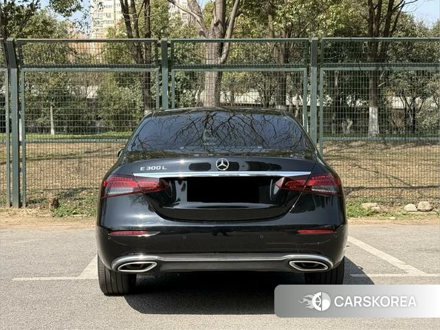 Mercedes-Benz E-class 2022 Черный из Китая, фото 4