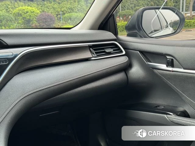 Toyota Camry 2021 Белый из Китая, фото 6