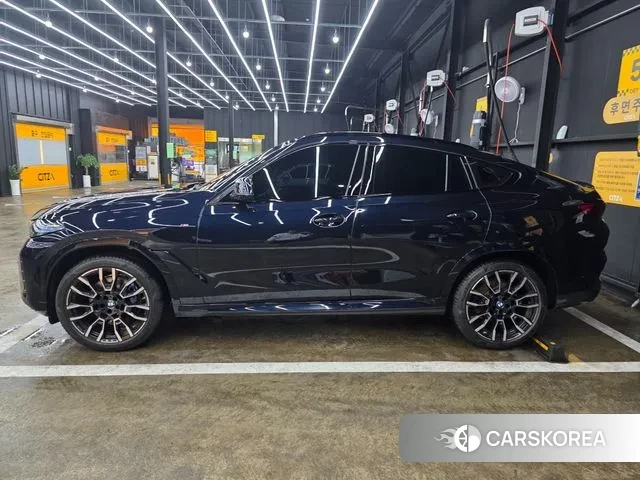 BMW X6 (G06) 2025 Черный из Кореи, фото 2