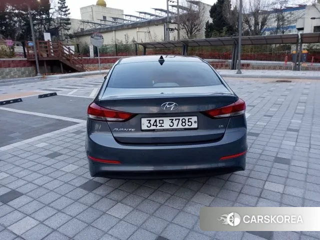 Hyundai Avante AD id 3619193 из Кореи 12