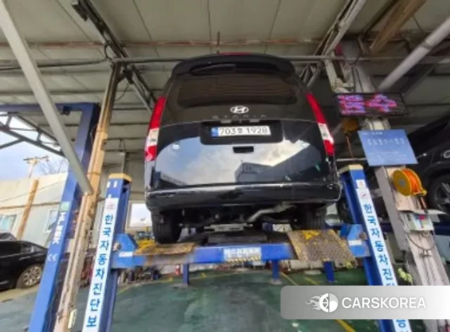 Hyundai Staria 2024 Черный из Кореи, фото 2