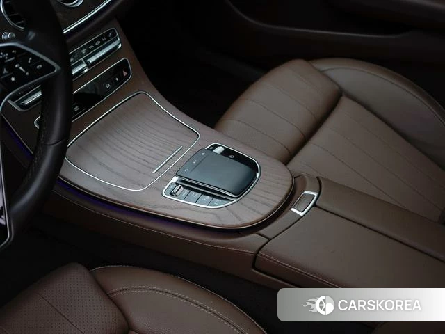 Mercedes-Benz E-class id 4275833 из Китая 12