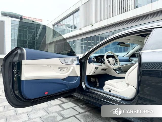 Mercedes-Benz E-class (imported) 2023 Другой из Китая, фото 2