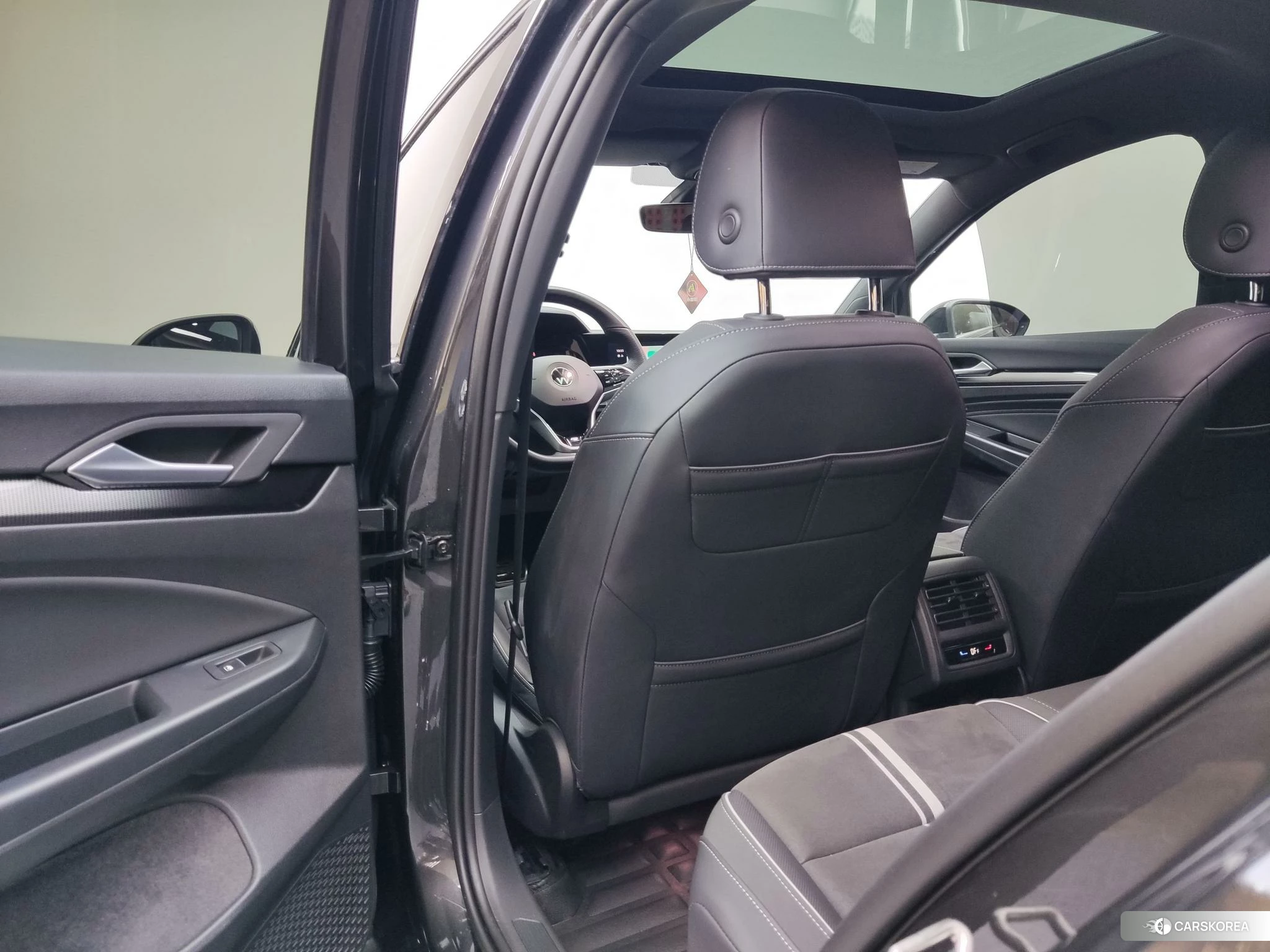 Volkswagen Golf 2022 Черный из Китая, фото 5