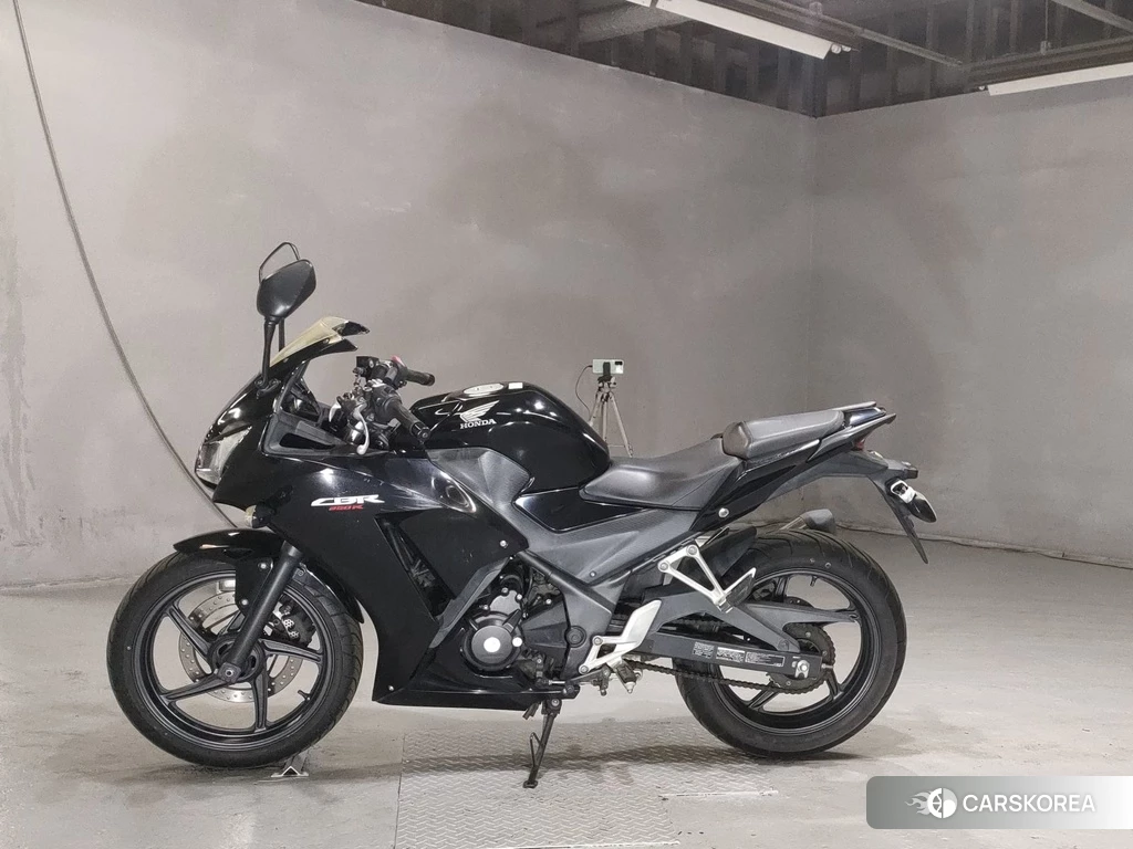 Проданный Honda CBR250R 2015 из Японии