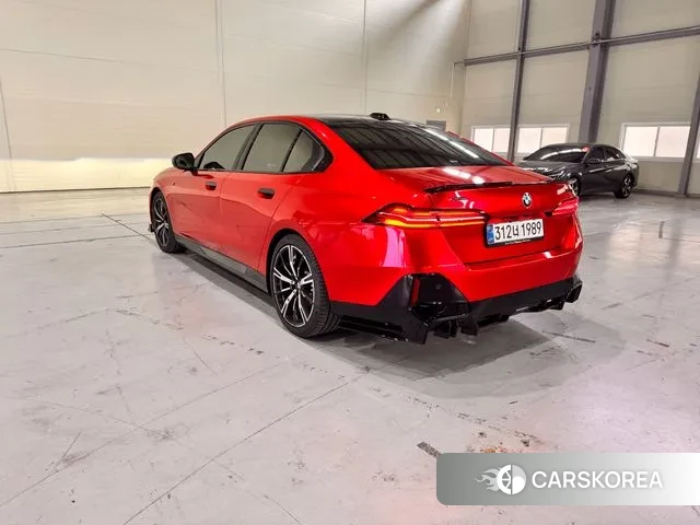 BMW 5 Series (G60) 2025 Серый из Кореи, фото 5