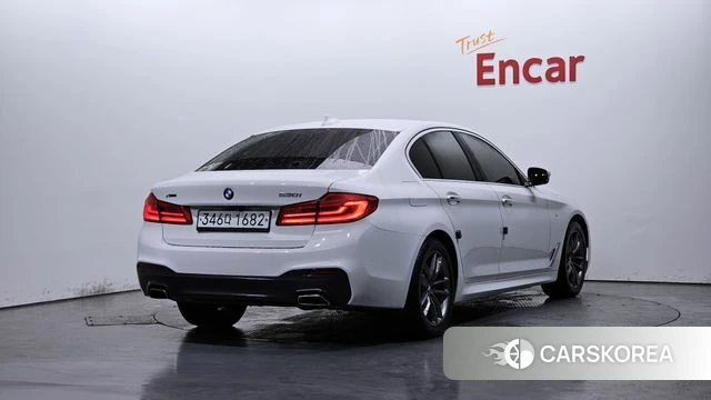 BMW 5 Series (G30) id 3917546 из Кореи 12