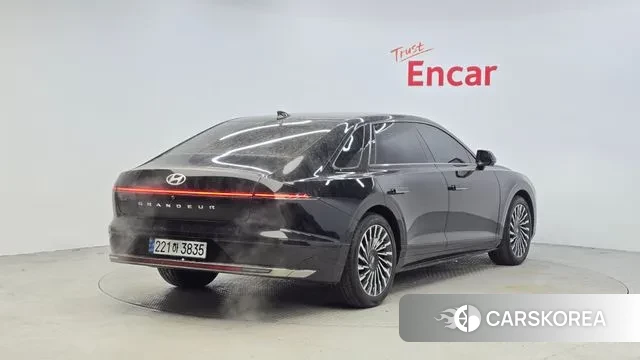 Hyundai Grandeur (GN7) id 3599798 из Кореи 12