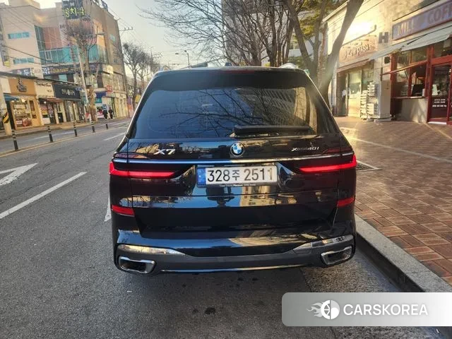 BMW X7 (G07) 2024 Черный из Кореи, фото 2