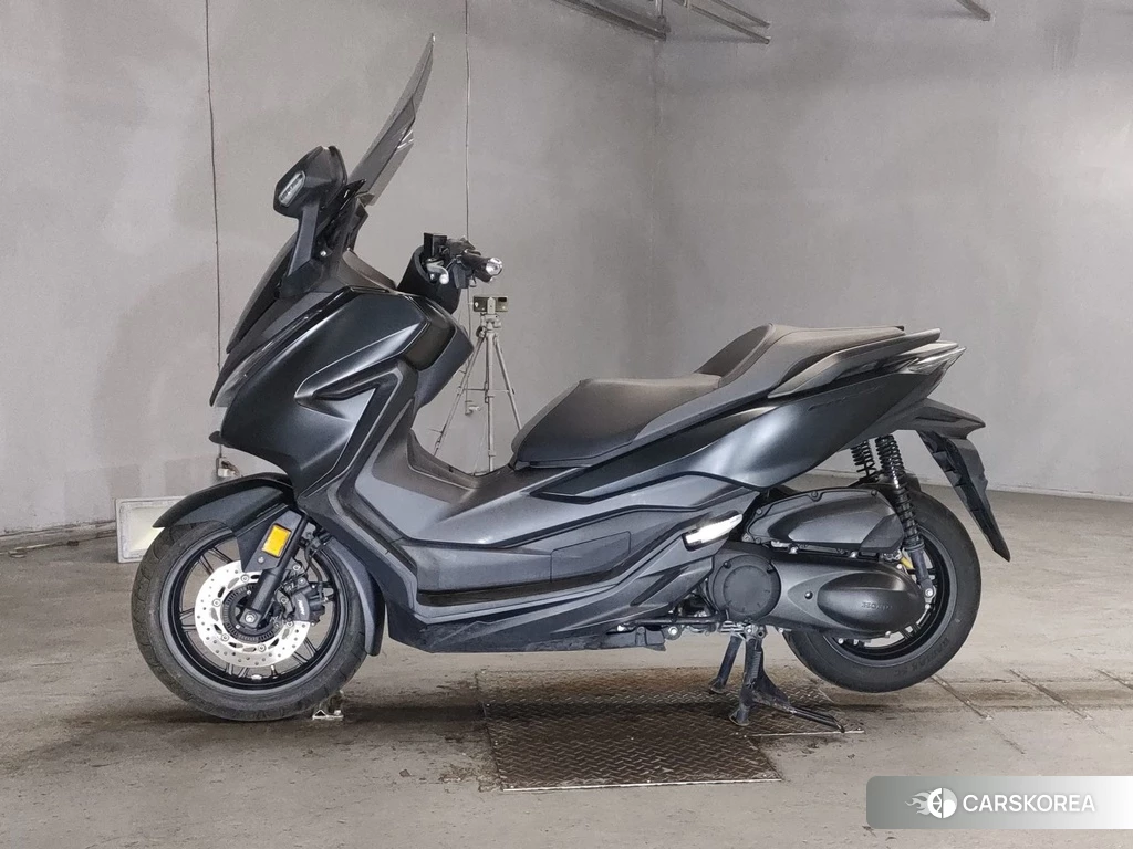 Проданный Honda FORZA 2018 из Японии