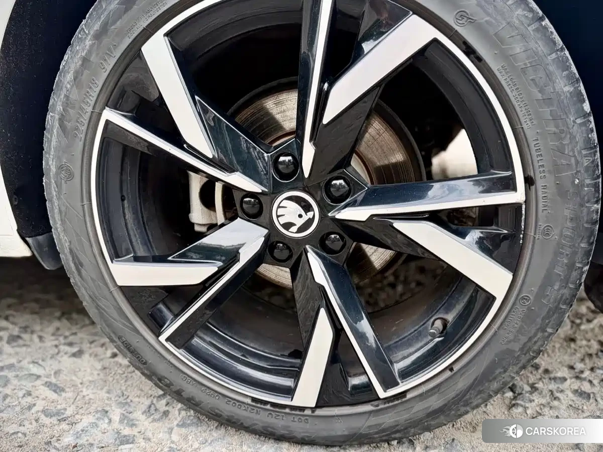 Skoda Octavia id 4545663 из Китая 12