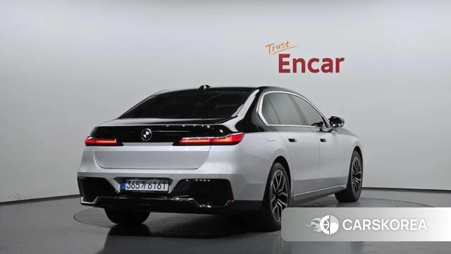 BMW 7 Series (G70) id 4200718 из Кореи 12