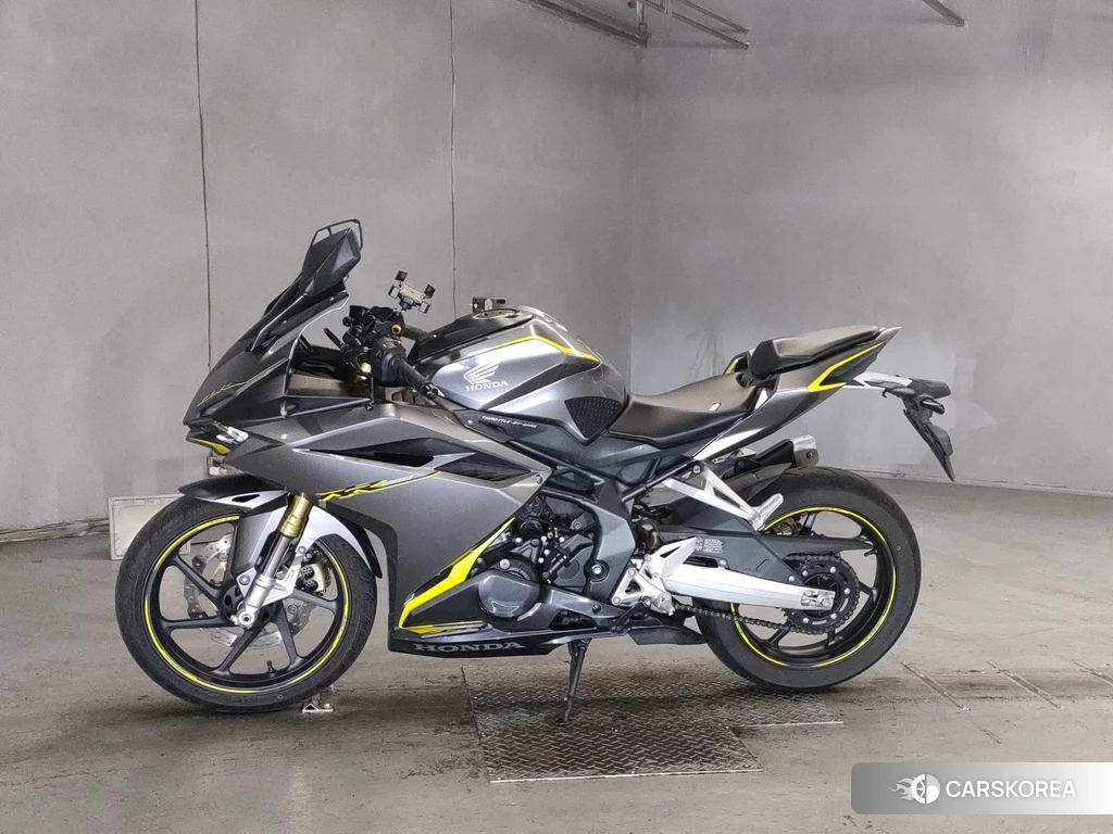 Проданный Honda CBR250RR 2017 из Японии