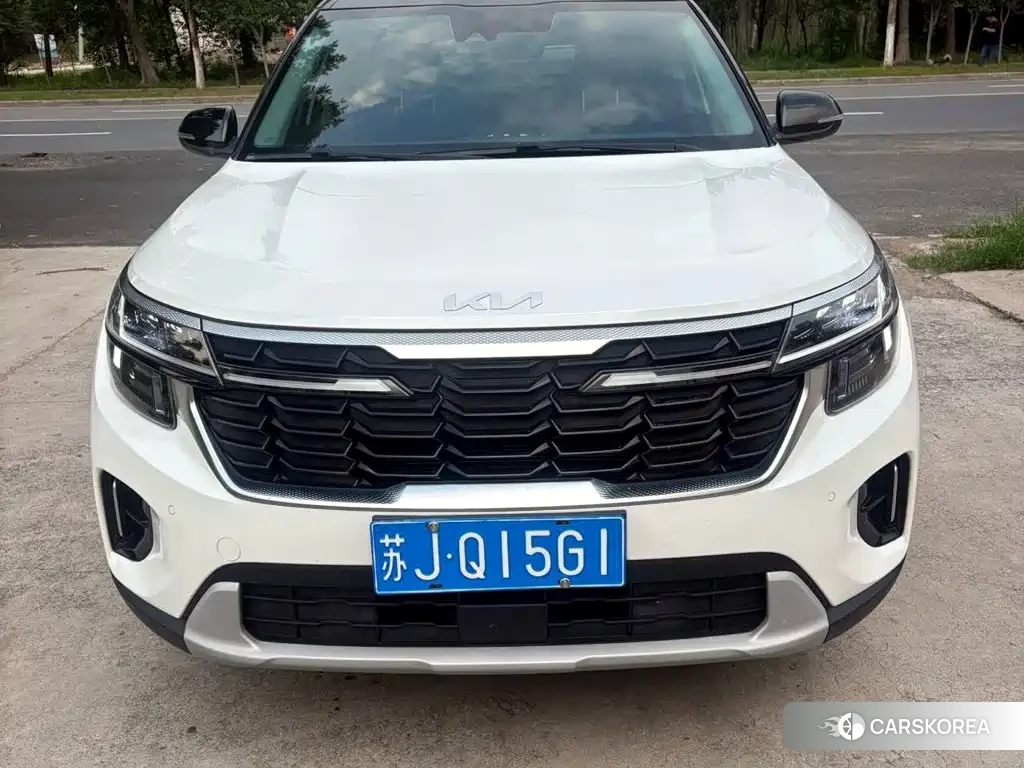 Kia Seltos 2023 Белый из Китая, фото 5