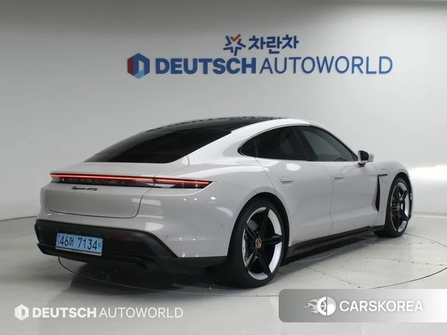 Porsche Taycan id 4592210 из Кореи 12