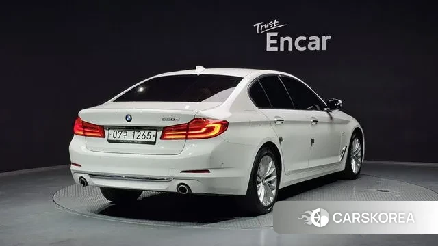 BMW 5 Series (G30) id 3703896 из Кореи 12