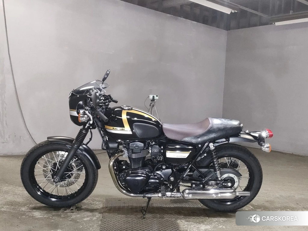 Проданный Kawasaki W800 CAFE 2022 из Японии, фото 2