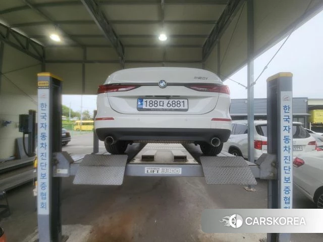 BMW 2 Series Gran Coupe (F44) 2022 Белый из Кореи, фото 2