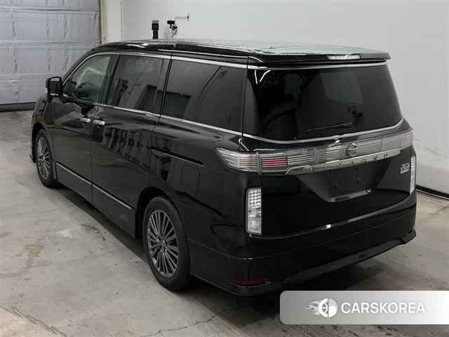 Nissan Elgrand 2018 из Японии, фото 2