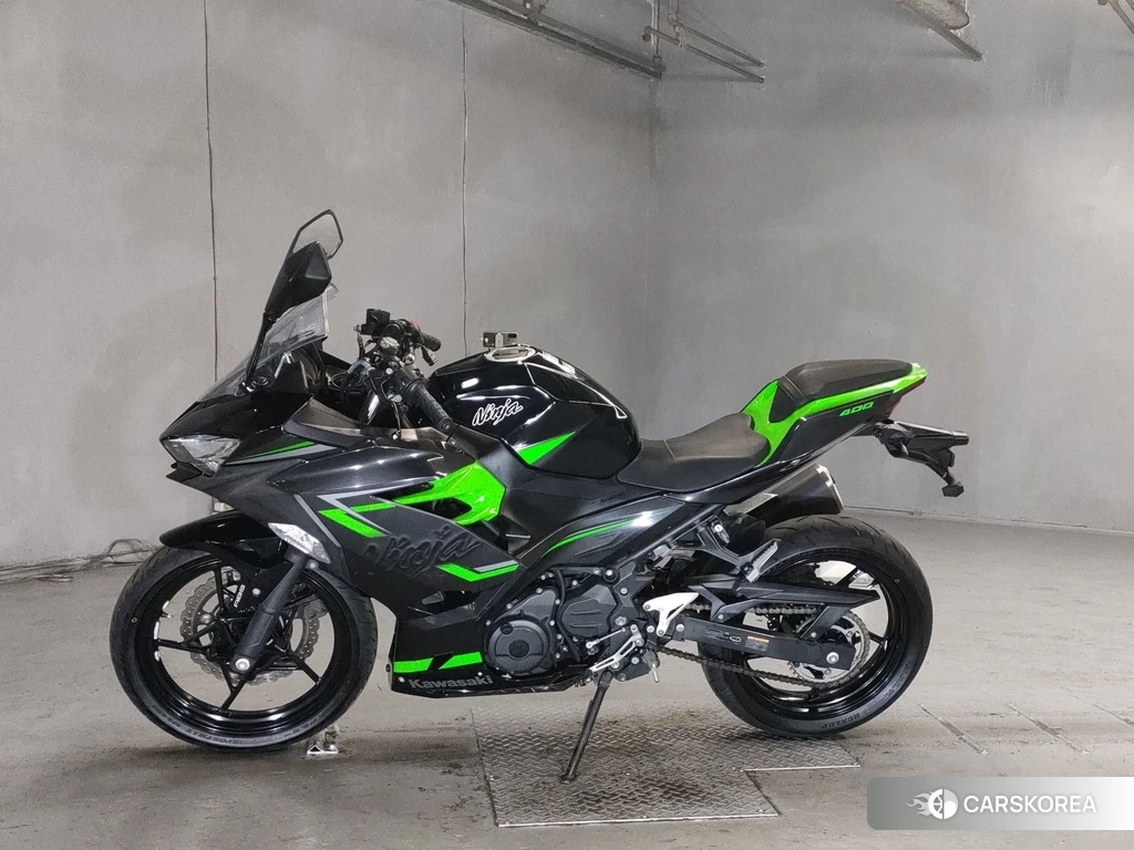 Проданный Kawasaki NINJA 400 2019 из Японии