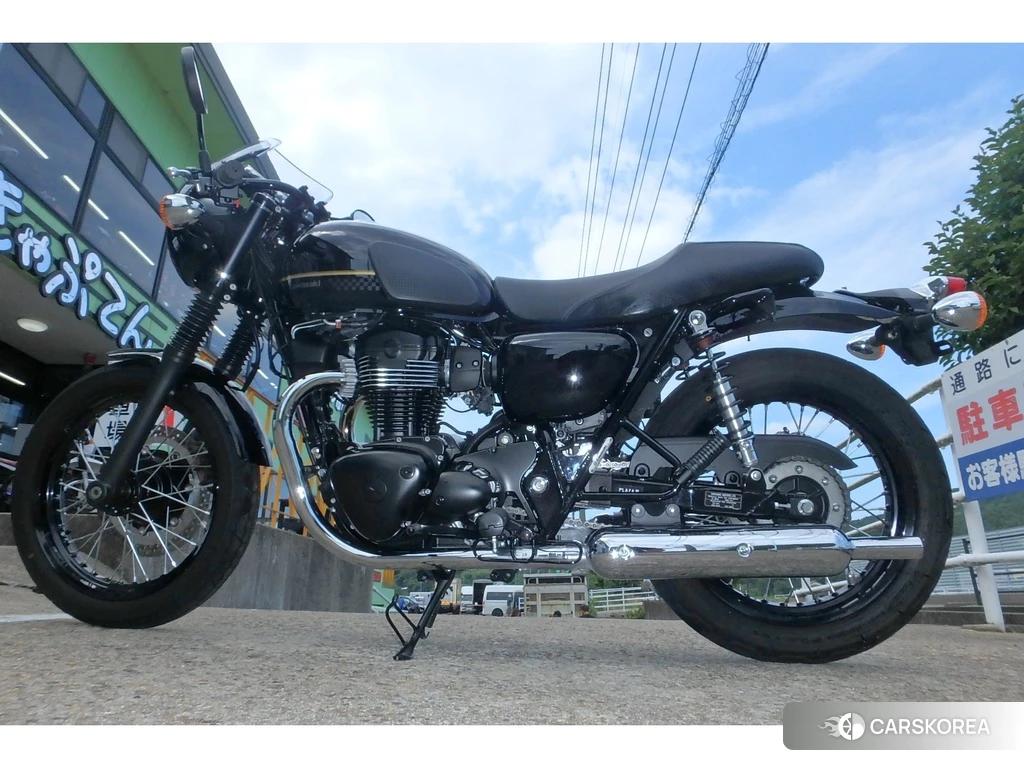 Проданный Kawasaki W800 CAFE 2022 из Японии, фото 2