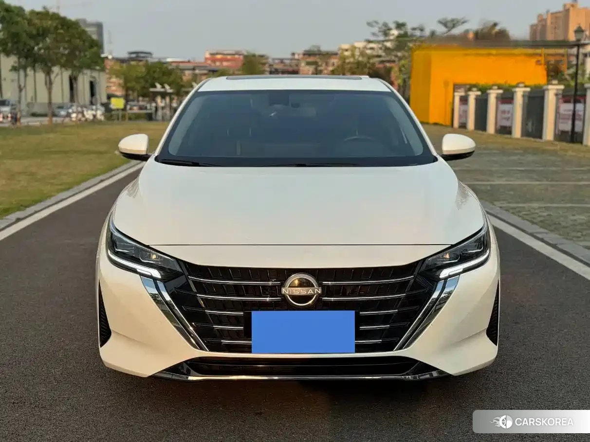 Nissan Sylphy 2024 Белый из Китая, фото 2