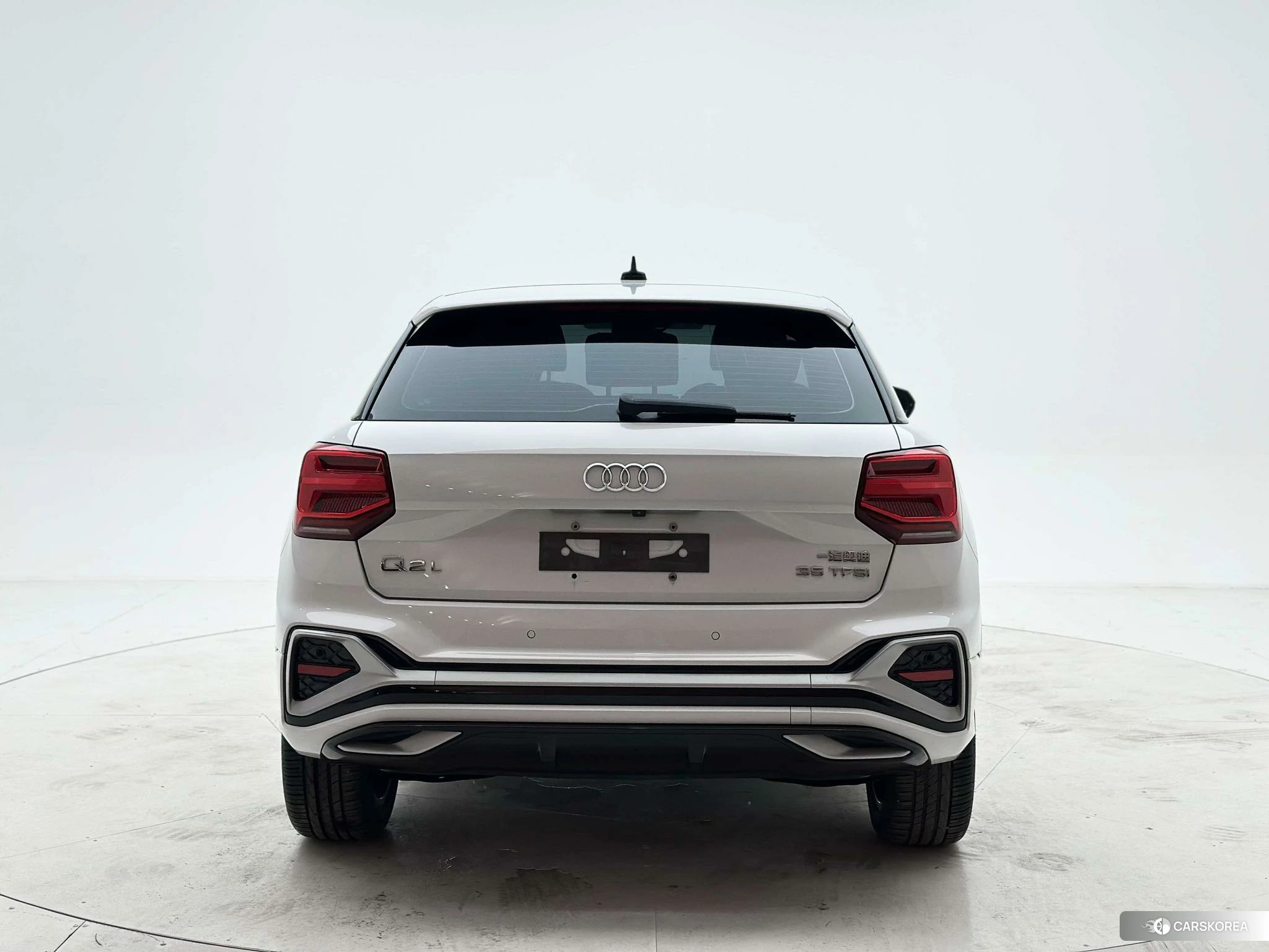 Audi Q2L id 4413279 из Китая 12