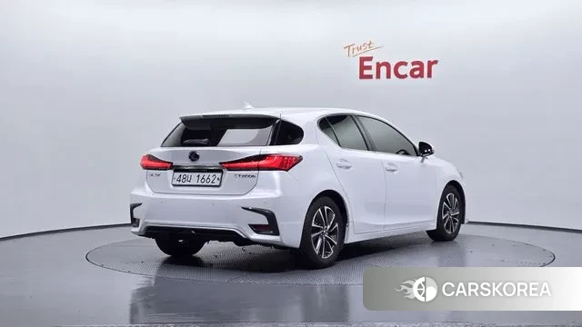 Lexus CT200h id 3413394 из Кореи 12