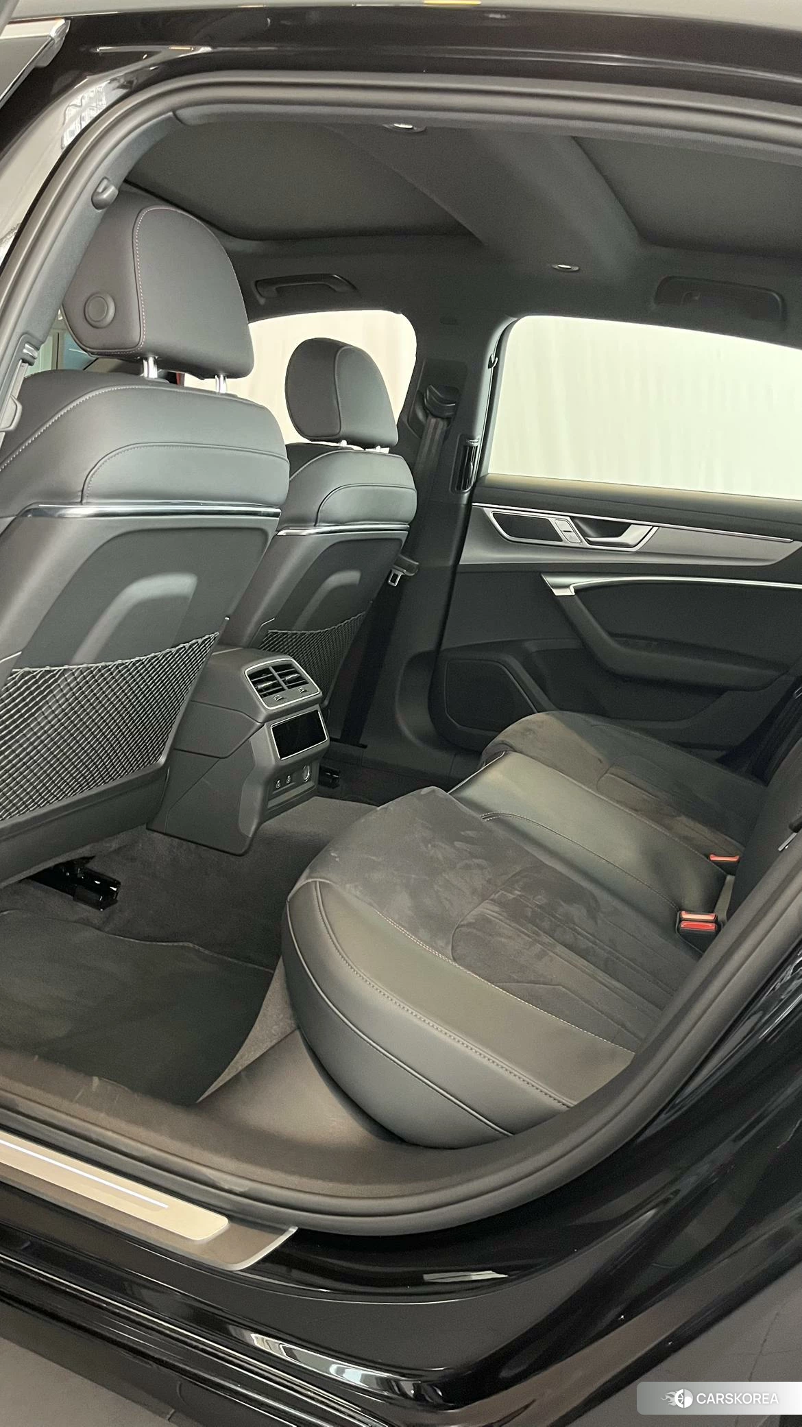 Audi A6L 2023 Черный из Китая, фото 2