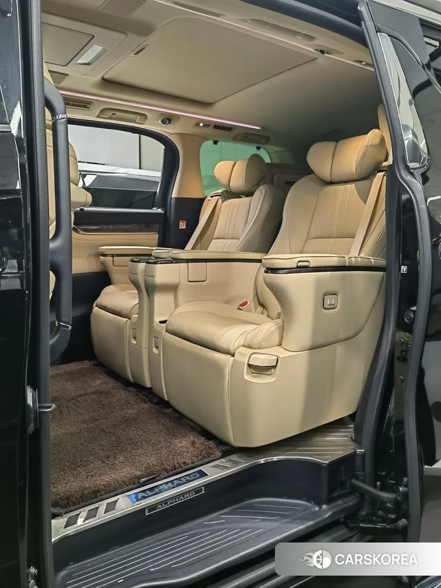 Toyota Elfa id 4258942 из Китая 8