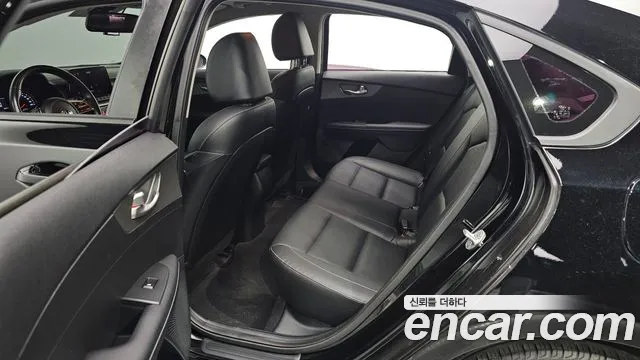 Kia Come New K3 id 2623700 из Кореи 12