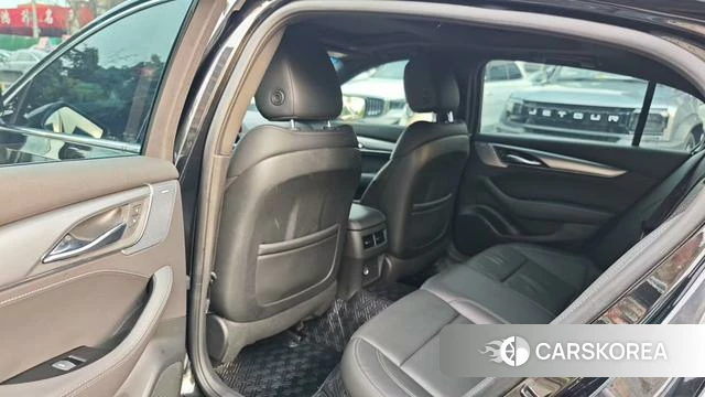 Cadillac CT5 id 3889093 из Китая 11