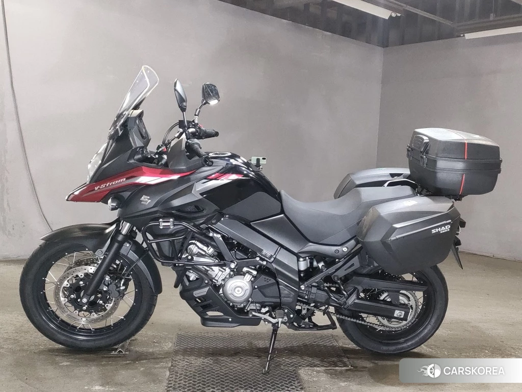 Проданный Suzuki V-STROM 650 XT 2021 из Японии, фото 2