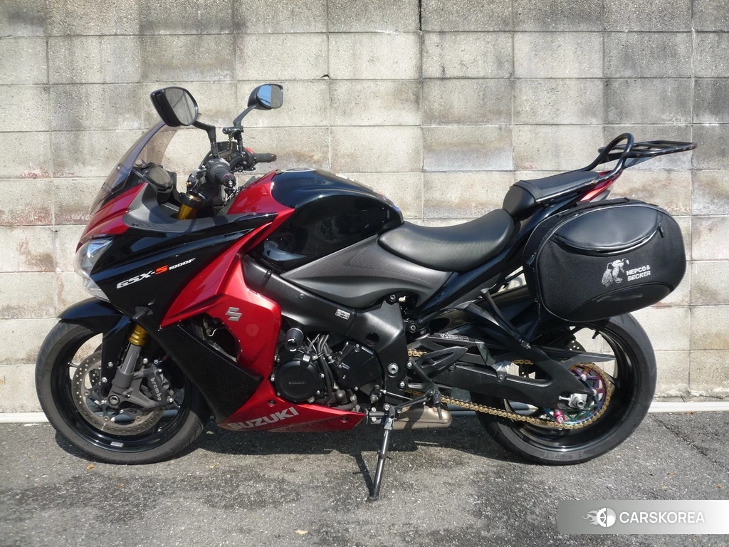 Проданный Suzuki GSX-S1000F 2017 из Японии